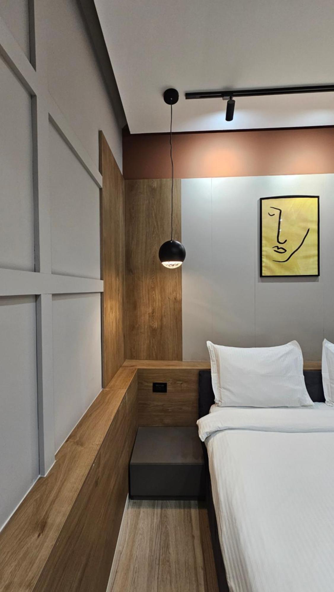 Tam Center Studio Apartment Next To Blloku No2 Tiran Dış mekan fotoğraf