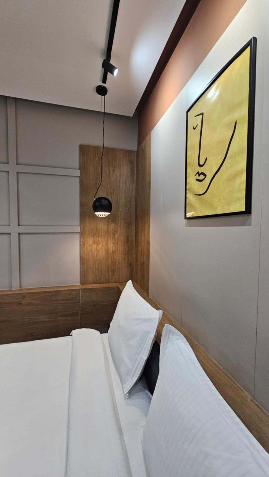 Tam Center Studio Apartment Next To Blloku No2 Tiran Dış mekan fotoğraf