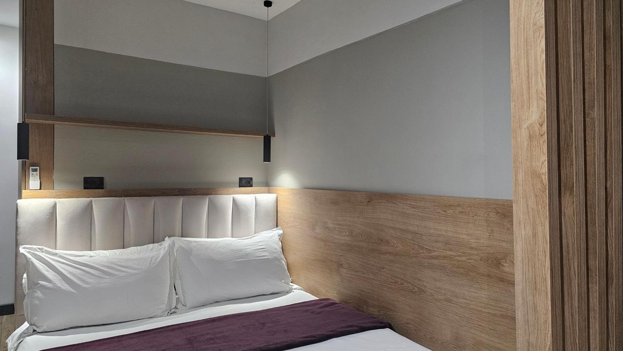 Tam Serviced Studio Apartments Next To Blloku Tiran Dış mekan fotoğraf