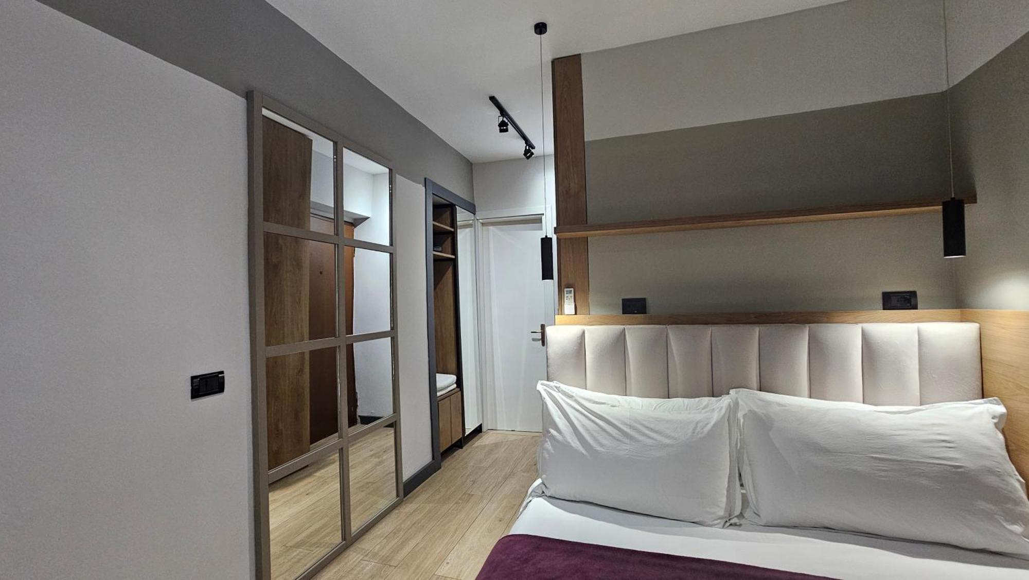 Tam Serviced Studio Apartments Next To Blloku Tiran Dış mekan fotoğraf