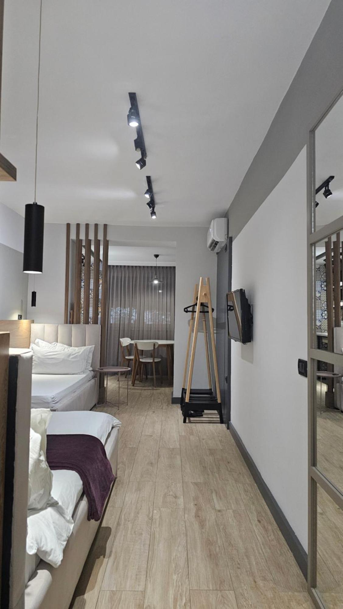 Tam Serviced Studio Apartments Next To Blloku Tiran Dış mekan fotoğraf